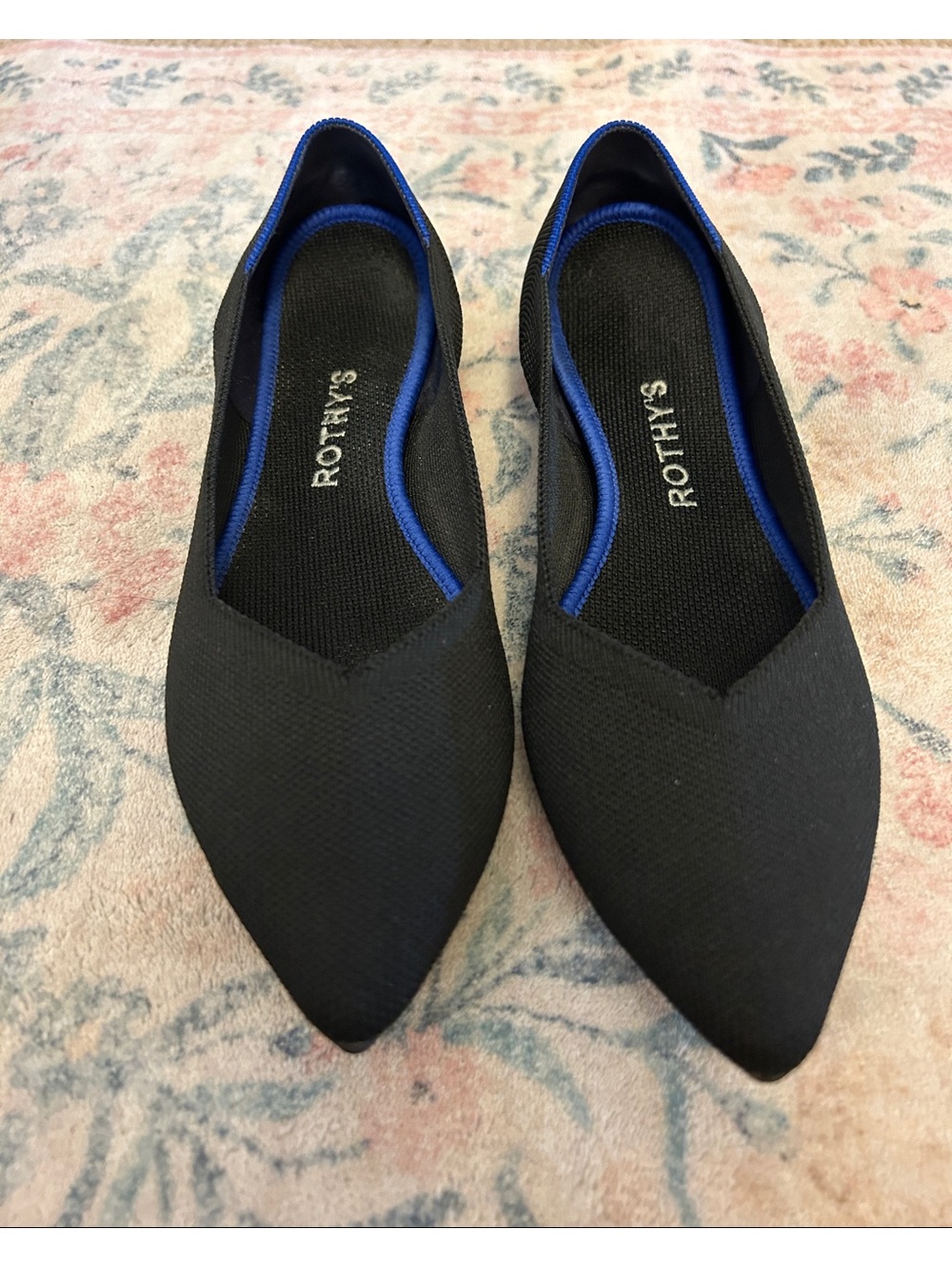💕Rothy's Black Pointed Knit Flats with Blue Trim💕 - Picture 5 of 6